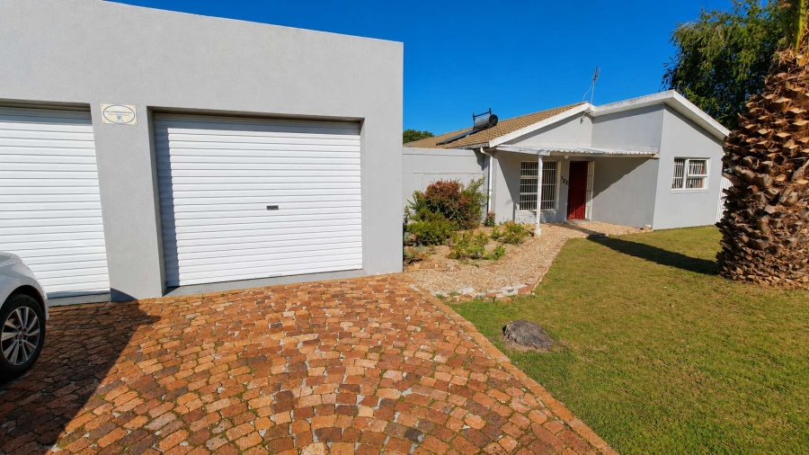 4 Bedroom Property for Sale in Windsor Park Estate Western Cape